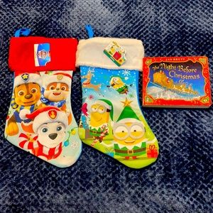 🎄🎁Christmas Bundle. Two stockings, pawtrol and minion with Christmas book